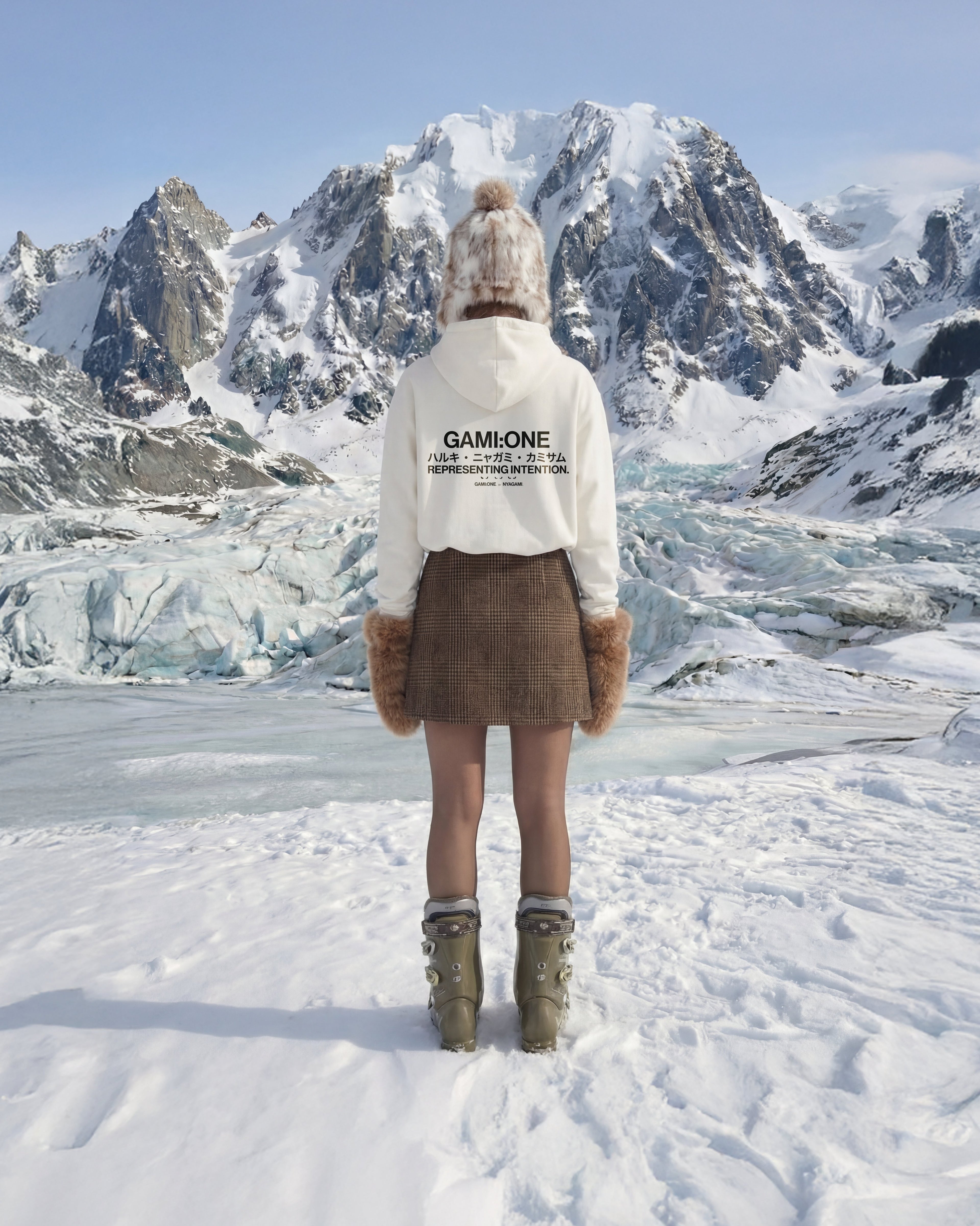 WHITE GAMI:ONE INTENTION HOODIE: VENGEANCE FIT